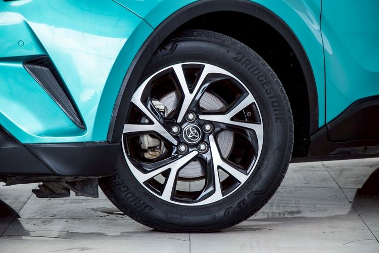 TOYOTA_CHR_18_HIGH_HYBRID_AT_2019_ออกรถ_0_บาท_จัดได้_569000__20250926194311_4
